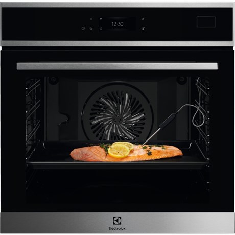 фото: Духовой шкаф Electrolux EOB8S39WX